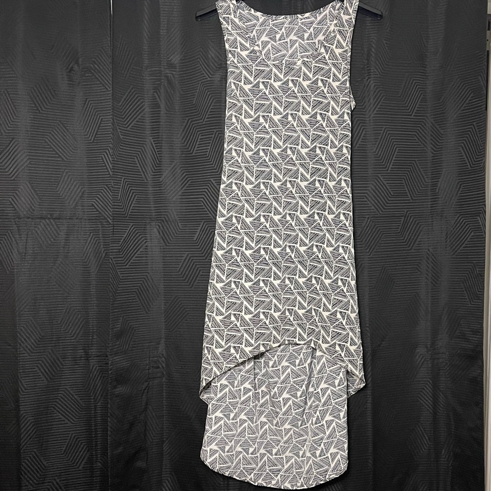 Geometric pattern high low dress